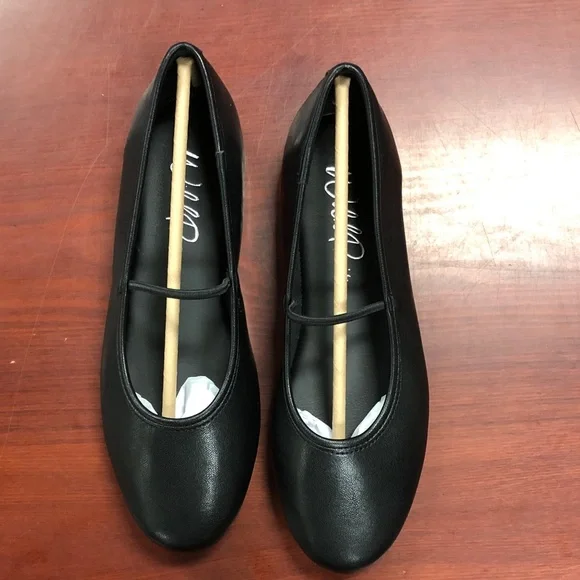 Wild Pair Black Loafers - Picture 2 of 7